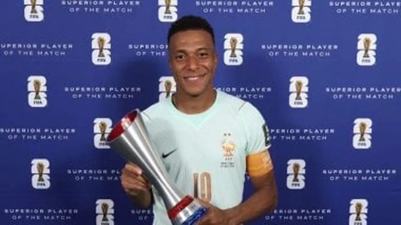 مبابي يتألق وينال لقب رجل مباراة المغرب وفرنسا في كأس العالم